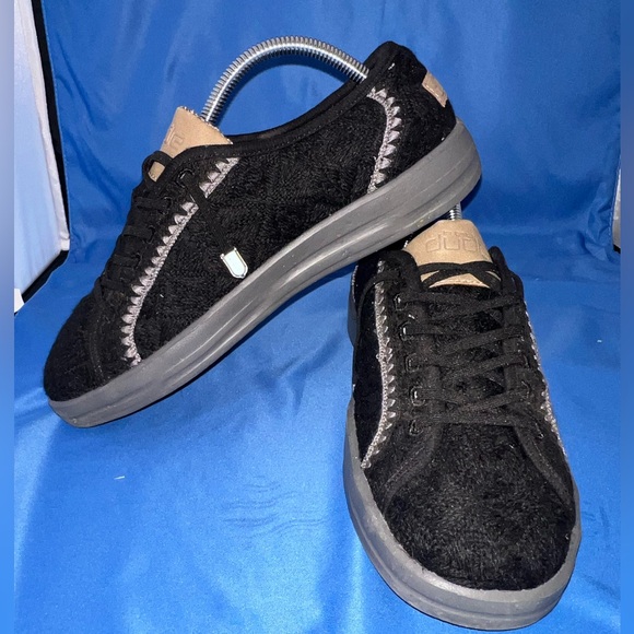 Hey Dude Karina Knit Slip On Casual Shoes Women's Size 9 black - Picture 1 of 10